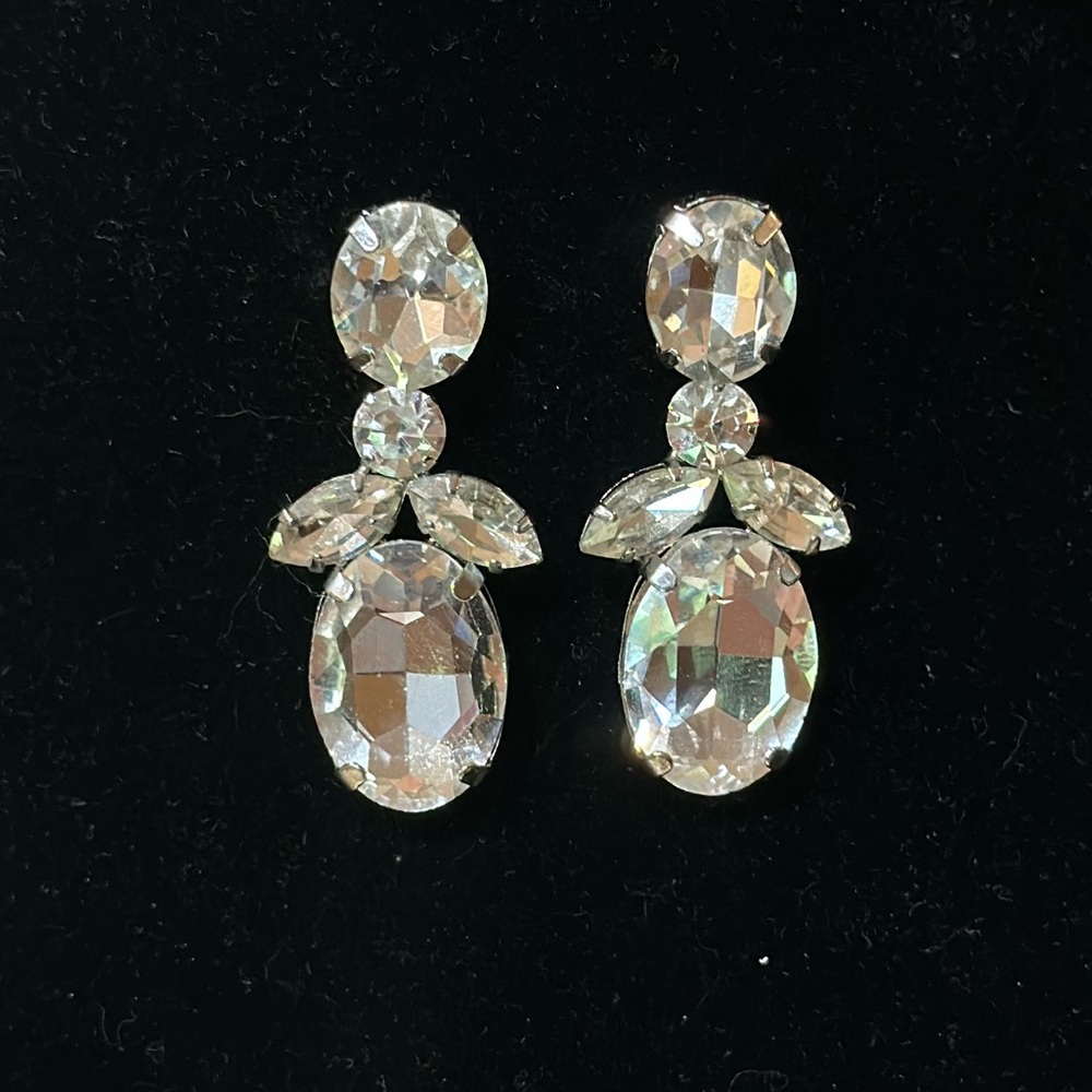 Women’s Gently Used Formal Rhinestone Post Earrings.